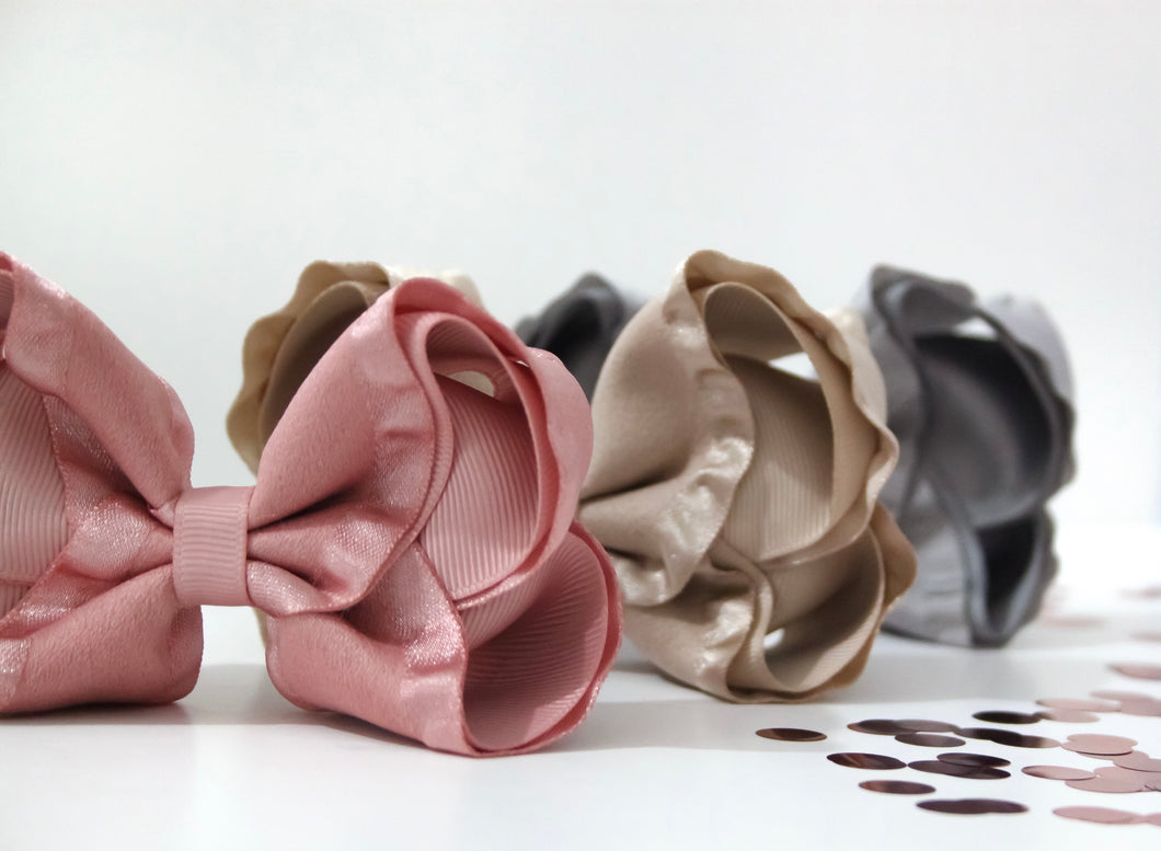 Ruffle Edge Large Boutique Bows