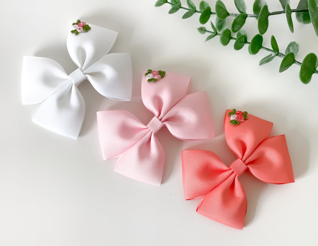 ‘Primrose’ Large Double Pinch Bows