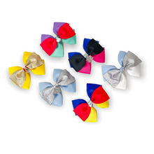 Load image into Gallery viewer, Charm Triple Pinch Hair Bows
