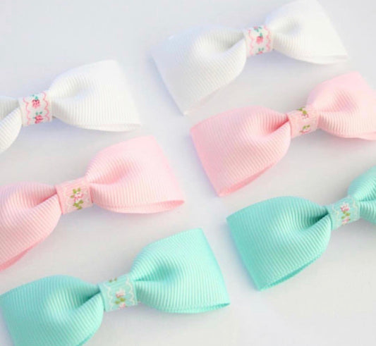 Floral Centre Single Pinch Bows