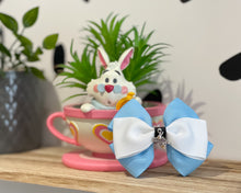 Load image into Gallery viewer, Charm Triple Pinch Hair Bows
