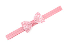 Load image into Gallery viewer, Lace Medium Pinch Bows - Clips &amp; headbands
