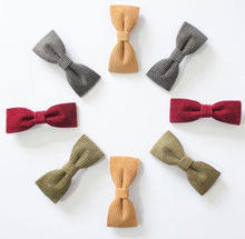 Load image into Gallery viewer, Corduroy Single Pinch Bows
