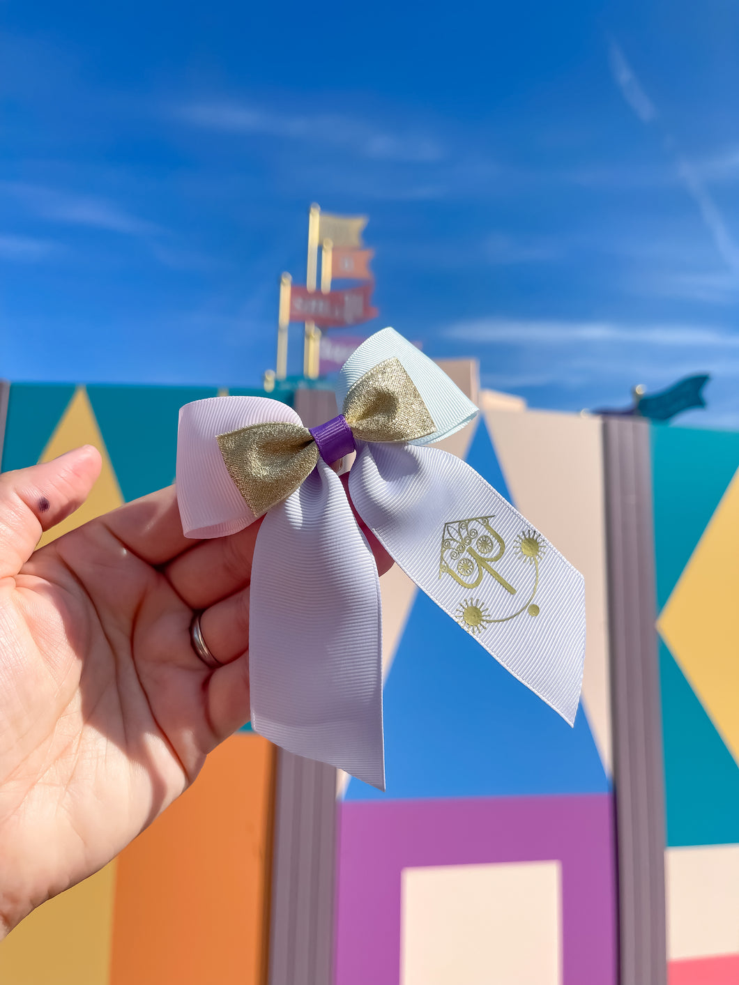 It’s a small world Hair Bow