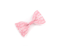 Load image into Gallery viewer, Lace Medium Pinch Bows - Clips &amp; headbands
